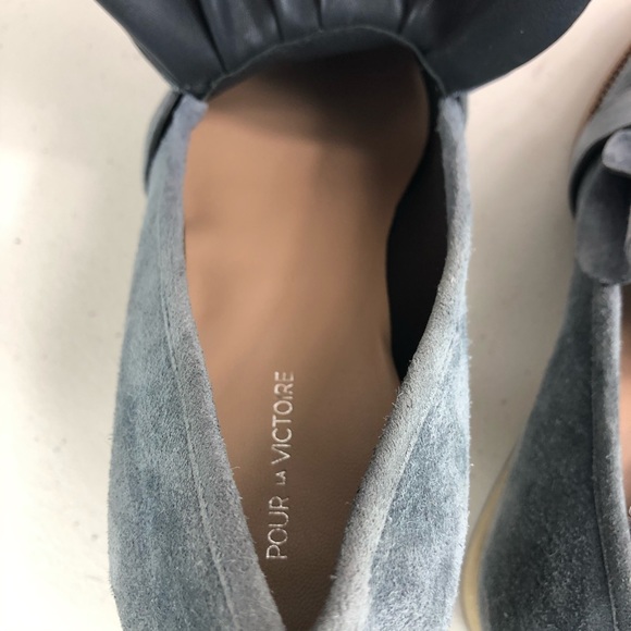Pour La Victoire Suede Slip on Size 6.5 M - Picture 7 of 8